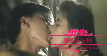 赵又廷吻戏咬杨幂嘴唇图(杨幂赵又廷咬嘴唇是哪一集) 赵又廷吻戏咬杨幂嘴唇图(杨幂赵又廷咬嘴唇是哪一集)