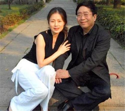 余秋雨离婚,余秋雨的现状(余秋雨的前妻近况?) 余秋雨离婚,余秋雨的现状(余秋雨的前妻近况?)