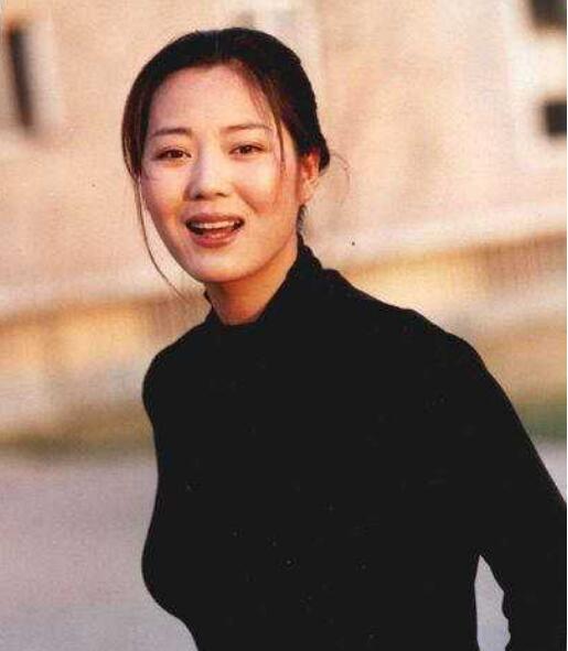 王茜华到底得了什么病变胖了?王茜华老公沈 王茜华到底得了什么病变胖了?王茜华老公沈