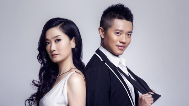 杨魏玲花的真名叫什么？杨魏玲花与父母的照