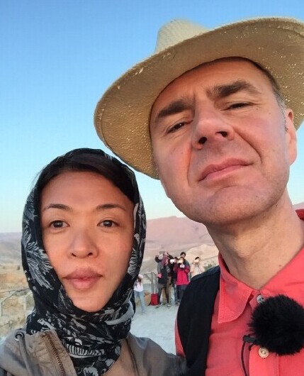 金星肩靠老公秀恩爱图(金星老公)