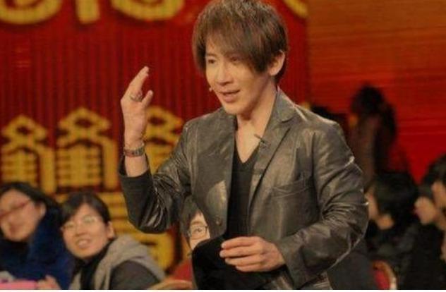 王力宏扇刘谦，王力宏道歉(刘谦真的被王力宏打了吗)