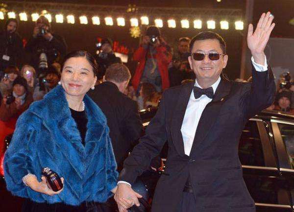 王家卫老婆，王家卫的感情经历(王家卫的爱情)