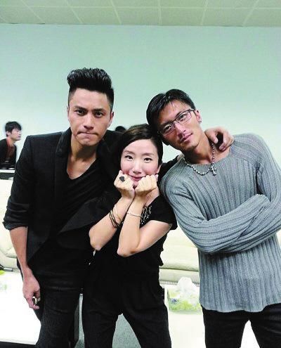 陈坤扔耳机砸谢霆锋事件原因(陈坤扔耳机事件后来怎么样了)