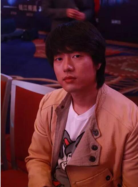 凌潇肃颜值巅峰时候的照片(凌潇肃长得帅)