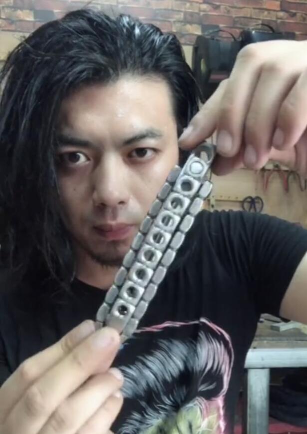 手工耿（耿帅）为什么大家都喊他樊少皇