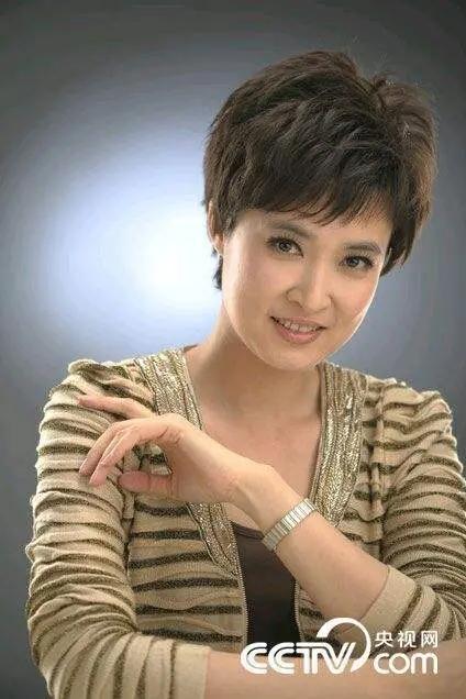 桑晨,央视六大未婚女主持人(央视主持人桑晨的年龄)