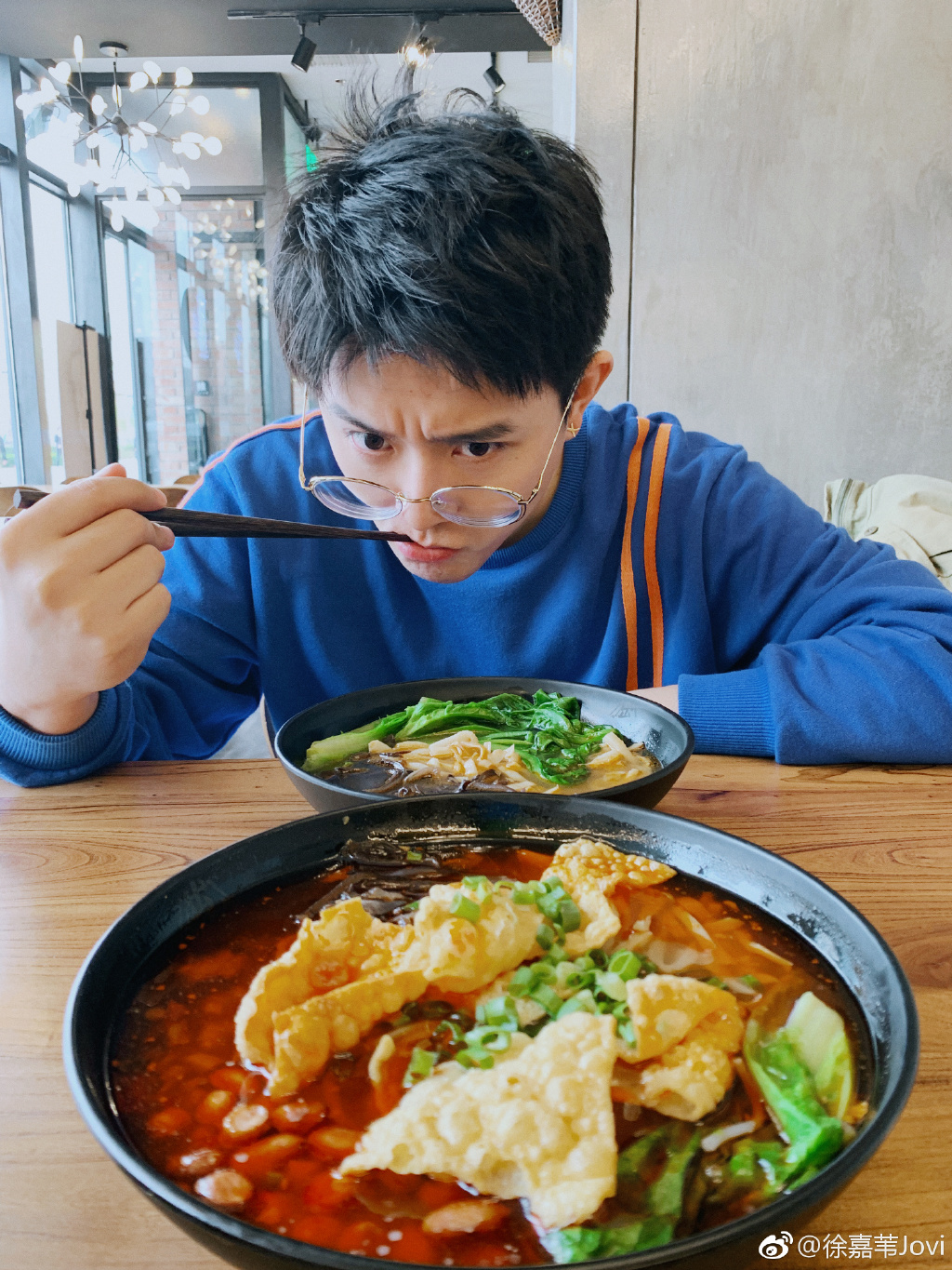 徐嘉苇叶祖新撞脸对比图