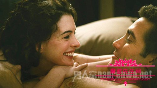 安妮海瑟薇为什么在美国不受欢迎？安妮海瑟(美国人讨厌安妮海瑟薇)