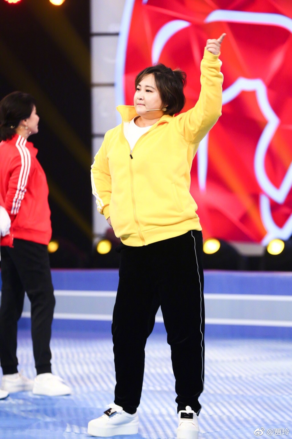 贾玲为什么叫贾裕玲(贾玲怎么了?)