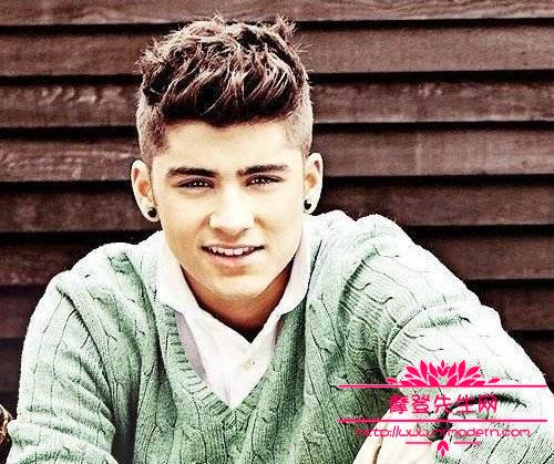 吉吉哈迪德泳装性感照片 吉吉哈迪德泳装性感照片