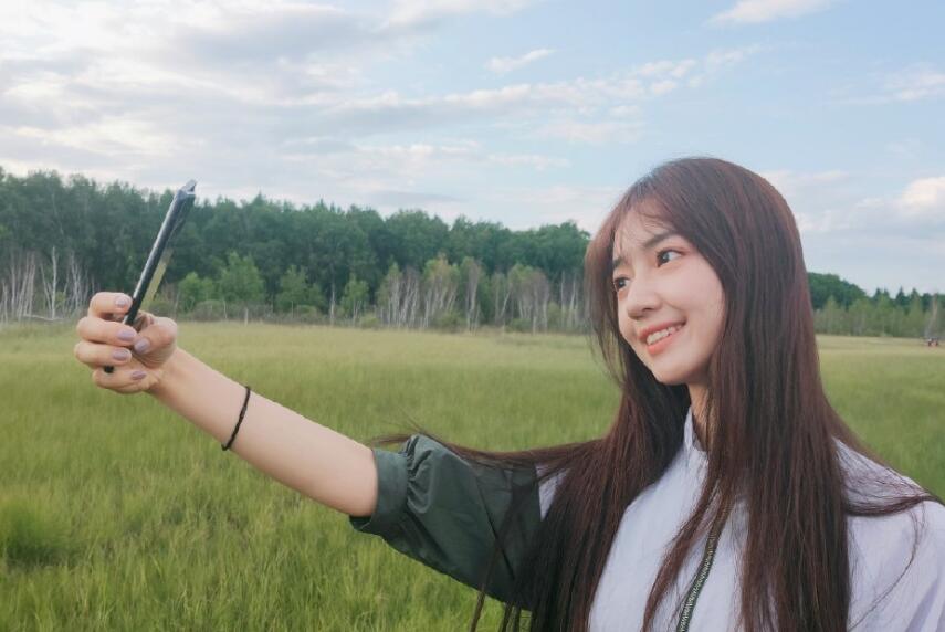 秦牛正威是如何与吴亦凡谈恋爱的 秦牛正威是如何与吴亦凡谈恋爱的