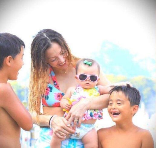 土屋安娜残了最新照片(土屋安娜黑色眼泪简介) 土屋安娜残了最新照片(土屋安娜黑色眼泪简介)