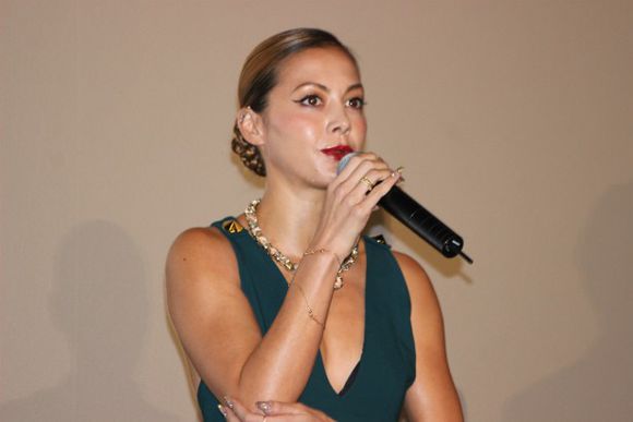 土屋安娜残了最新照片(土屋安娜黑色眼泪简介) 土屋安娜残了最新照片(土屋安娜黑色眼泪简介)