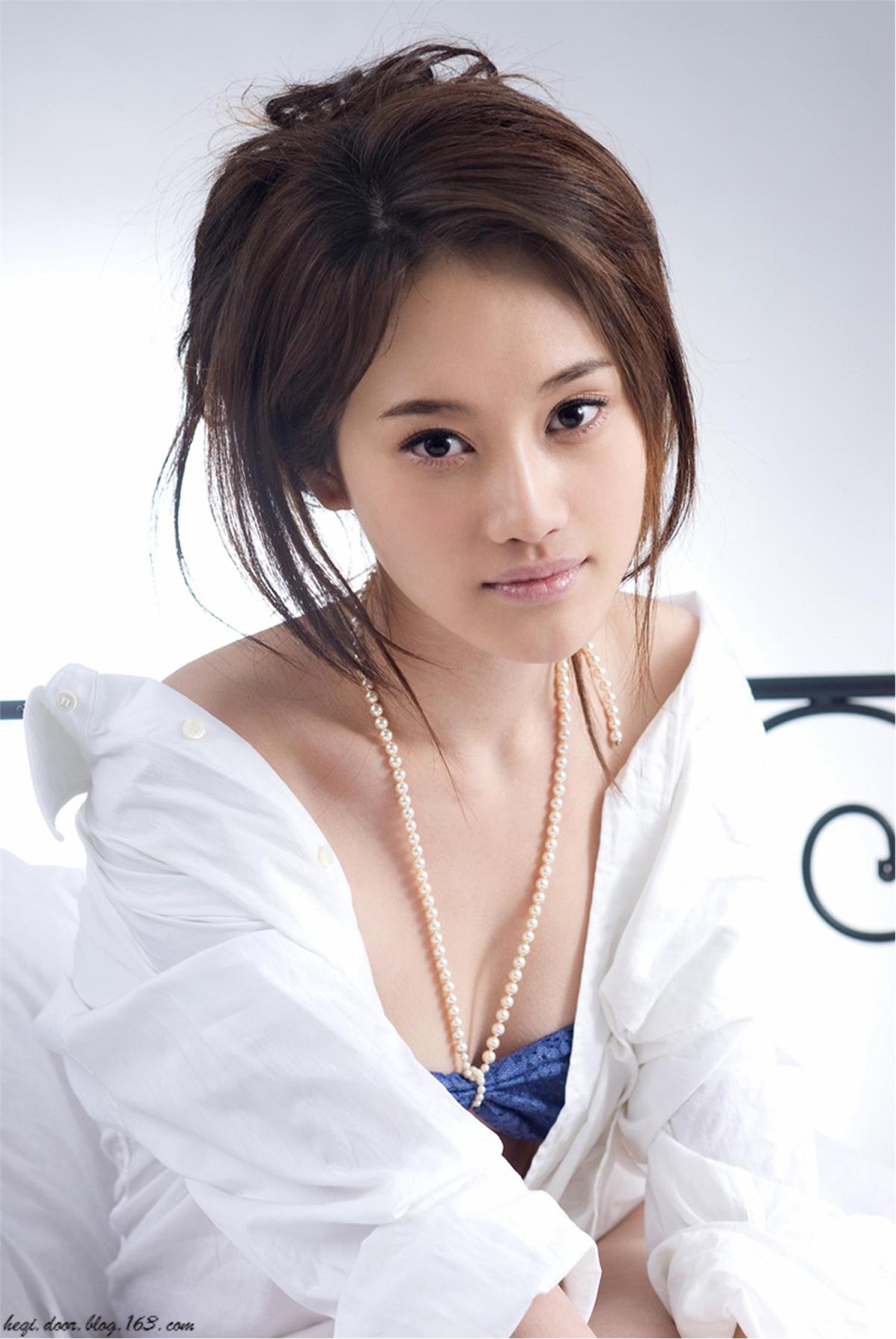 牛丽燕生死连大尺度剧照