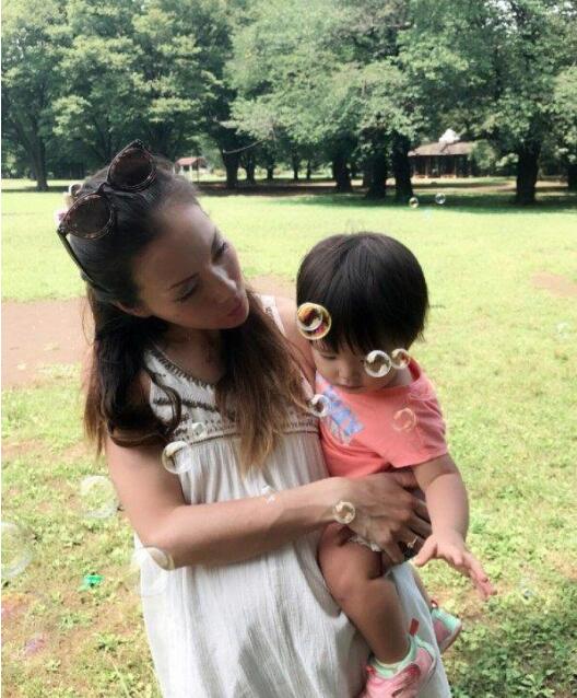 土屋安娜残了最新照片(土屋安娜黑色眼泪简介) 土屋安娜残了最新照片(土屋安娜黑色眼泪简介)