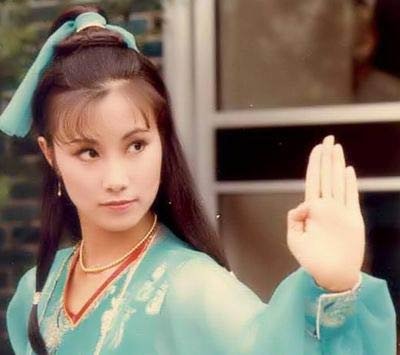 汪明荃和罗家英现状如何？汪明荃为什么那么(汪明荃罗家英为什么这么晚结婚)