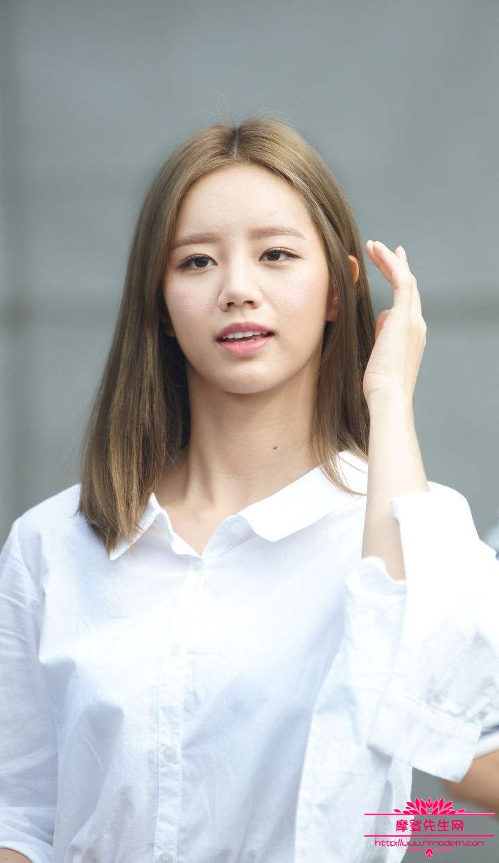 李惠利为什么有喉结？李惠利在韩国很红吗？(李惠利在韩国地位)