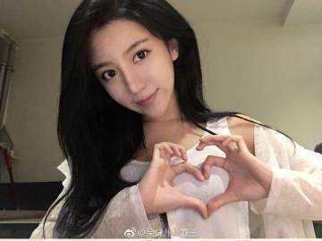 呆妹儿小霸王为什么被起诉被告了？TA是男