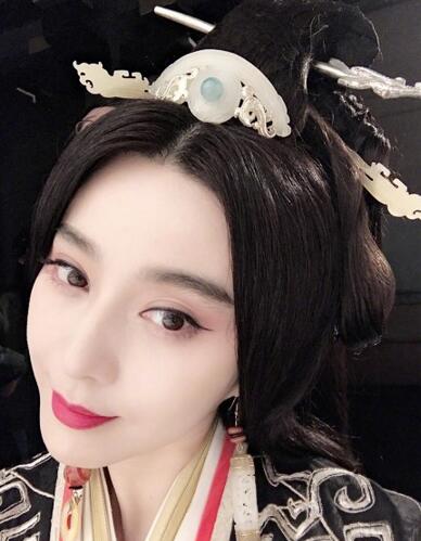 尕(gǎ)让卓玛好像范冰冰对比图 尕(gǎ)让卓玛好像范冰冰对比图