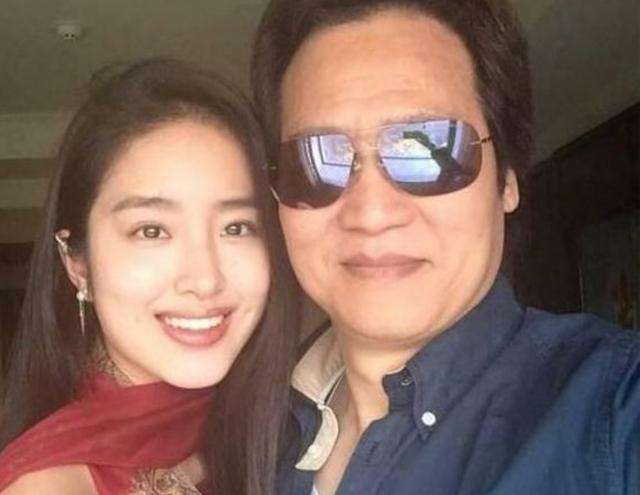 杨采钰和刘亦菲干爹啥关系？为什么说陈金飞(杨采钰是刘亦菲什么人)