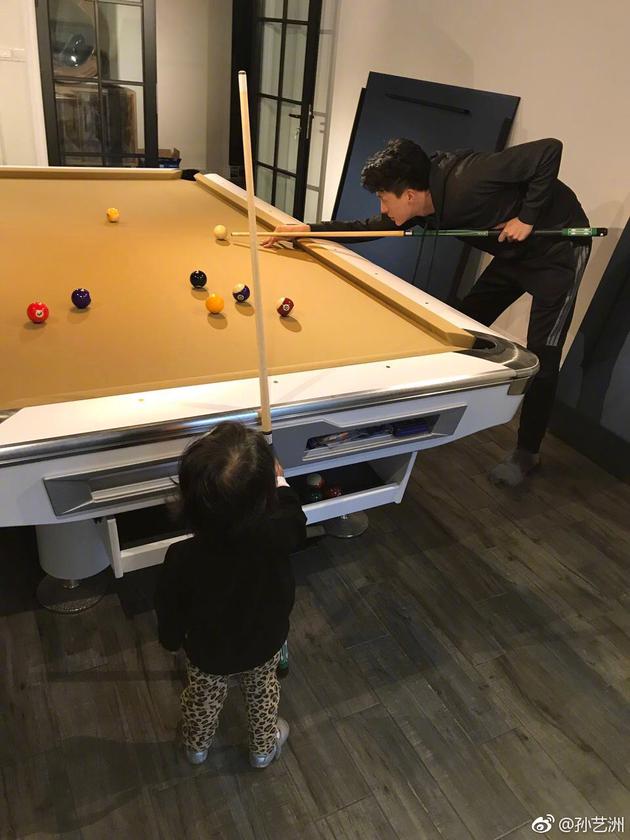 孙艺洲老婆曹晓雯资料照片(曹晓雯孙艺洲婚纱照)