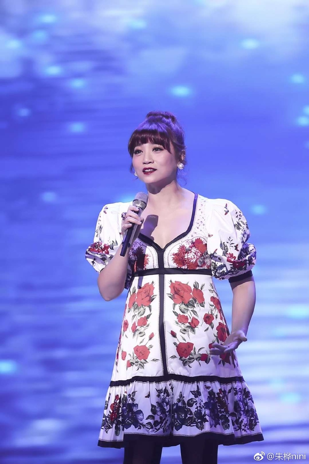 歌手朱桦现状如何(歌手朱桦结过婚吗)