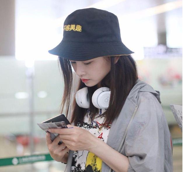 林思意的耳朵好大照片(林思意的照片最美)