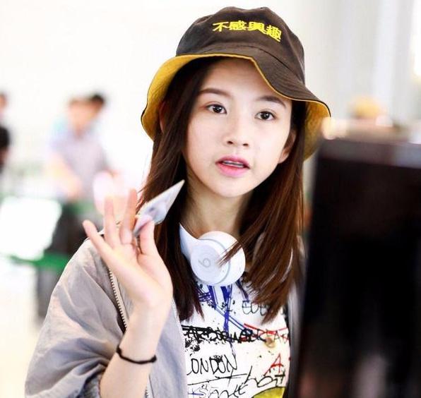 林思意的耳朵好大照片(林思意的照片最美)