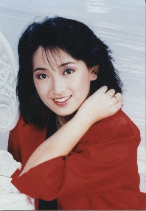 龚慈恩是邓超的妈妈吗？龚慈恩是不是整容了