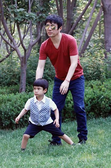 郑钧为水木年华抱不平是怎么回事(郑钧为水木年华抱不平s 视频)