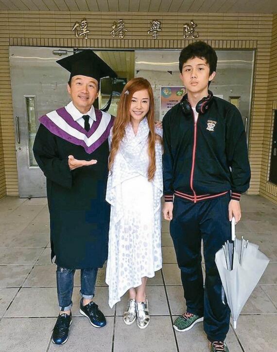 孙安佐对妈妈狄莺起反应才分床睡