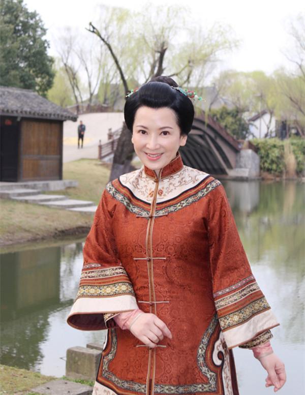 龚慈恩是邓超的妈妈吗？龚慈恩是不是整容了