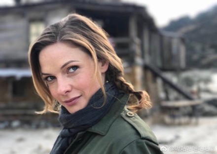 丽贝卡弗格森有演过裸戏吗 她男朋友是谁站