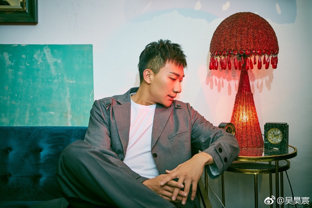 吴昊宸的家境好吗？吴昊宸的鼻子好大是丑还