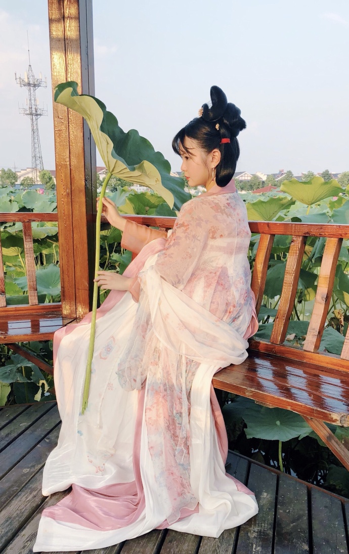 双笙为什么唱心做的时候哭了?为什么那么多 双笙为什么唱心做的时候哭了?为什么那么多