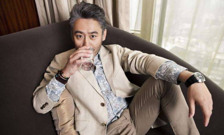 吴秀波海清张嘉译什么关系？吴秀波的哥哥叫