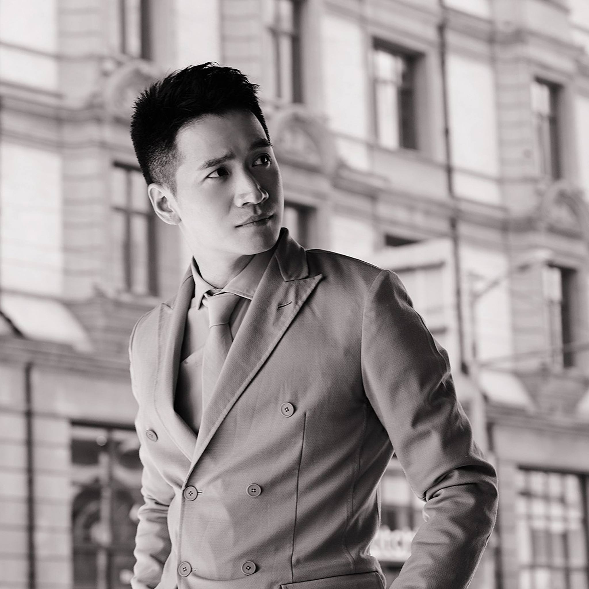 何晟铭怎么没消息了当和尚去了？何晟铭为什