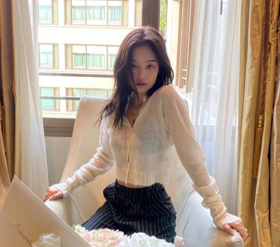 JENNIE为什么是人间香奈儿(为什么Jennie是人间香奈儿)