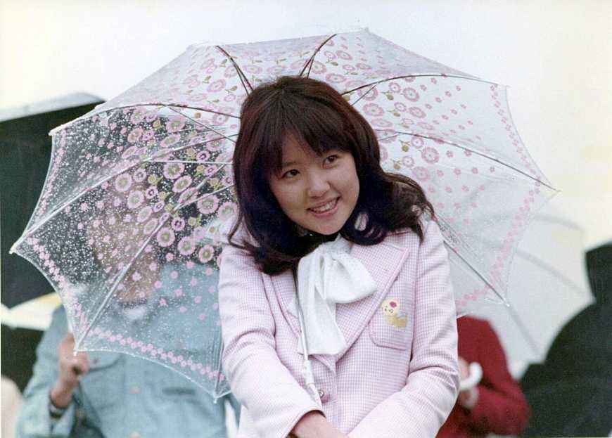 吉田拓郎的三个老婆都有谁(日本歌手吉田拓郎)