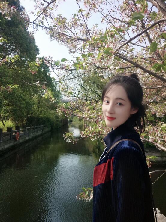 感觉赵圆瑗和张檬一模一样对比照