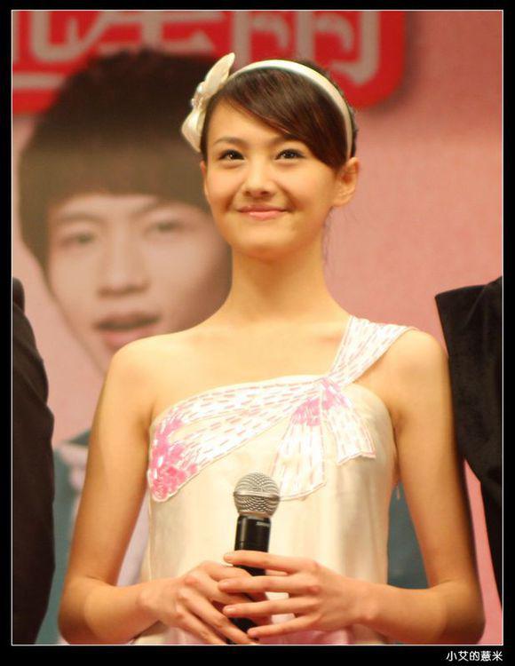 郑爽为什么叫小仙女?郑爽的胸部有多大图片