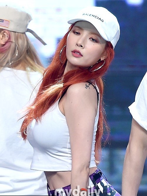 泫雅的纹身是什么意思?金泫雅为什么叫马儿(泫雅所有纹身图案) 泫雅的纹身是什么意思?金泫雅为什么叫马儿(泫雅所有纹身图案)