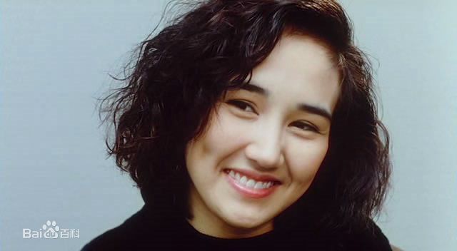 柏安妮和李嘉欣好像对比照(李嘉欣张柏芝对比) 柏安妮和李嘉欣好像对比照(李嘉欣张柏芝对比)