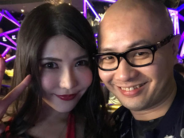 刘杀鸡和王思聪对刷图