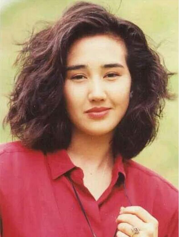 柏安妮和李嘉欣好像对比照(李嘉欣张柏芝对比) 柏安妮和李嘉欣好像对比照(李嘉欣张柏芝对比)