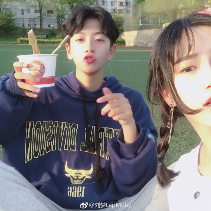 刘梦为什么那么像男的(刘梦男的还是女的)