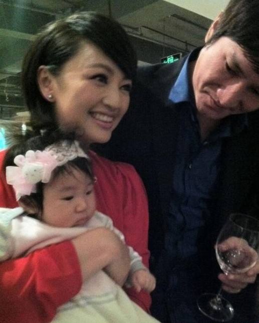 罗海琼的老公资料照片(罗海琼近照图片) 罗海琼的老公资料照片(罗海琼近照图片)