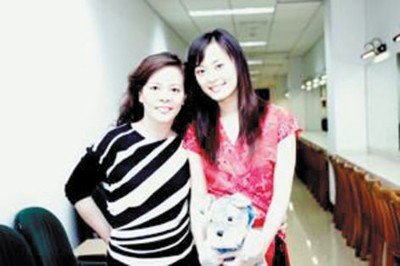 邓超晒父亲、母亲照片(邓超家庭照片)