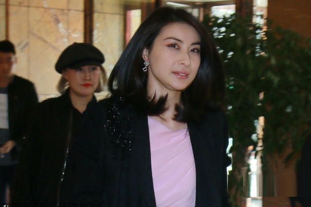 奥运冠军郭晶晶资产有多少?富豪们为什么喜(郭晶晶老公身价多少是谁)